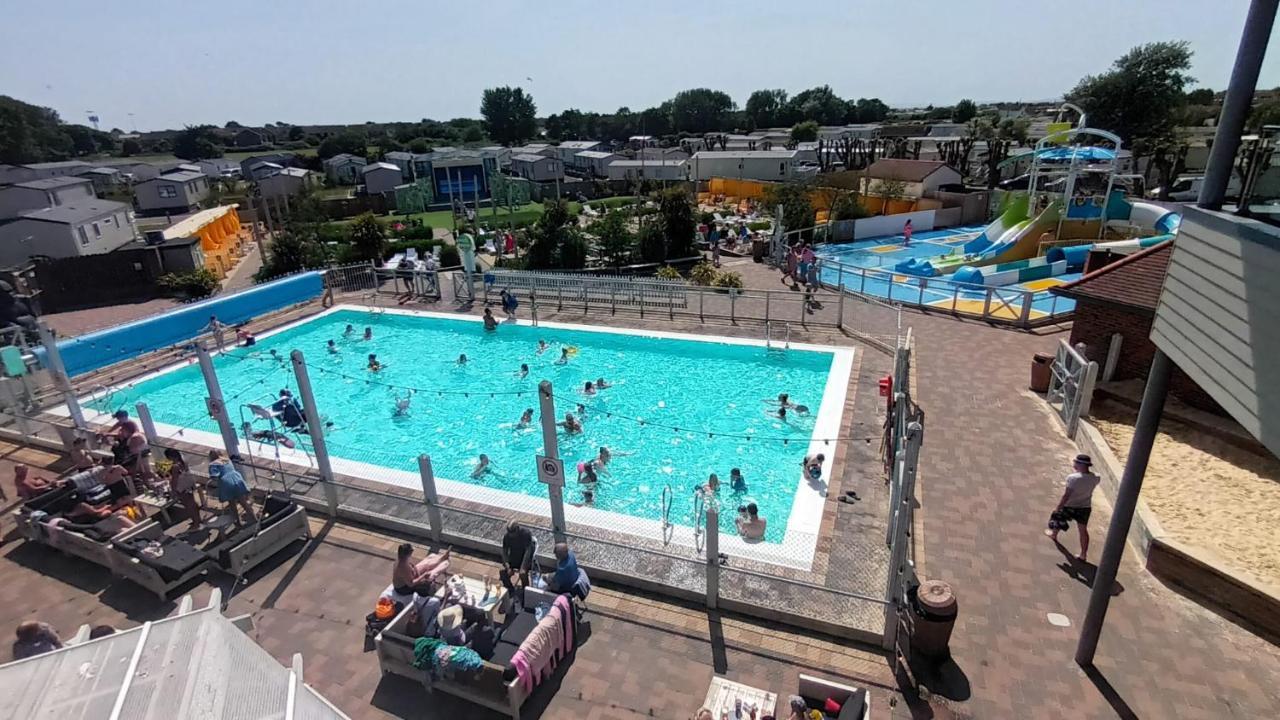Memories Made Selsey Exterior foto