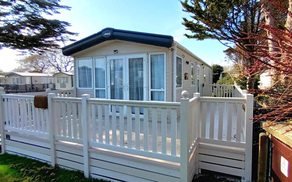 Memories Made Selsey Exterior foto