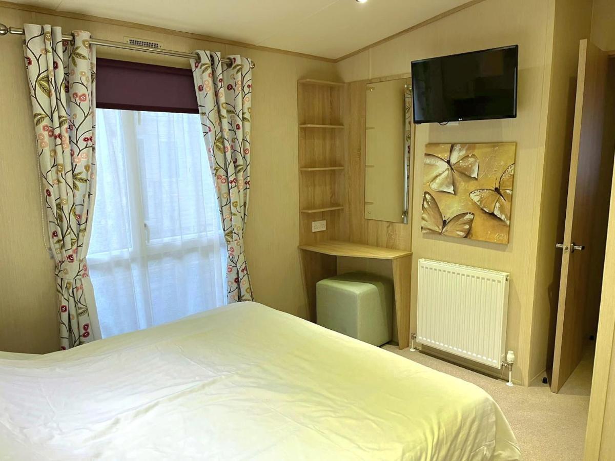 Memories Made Selsey Exterior foto